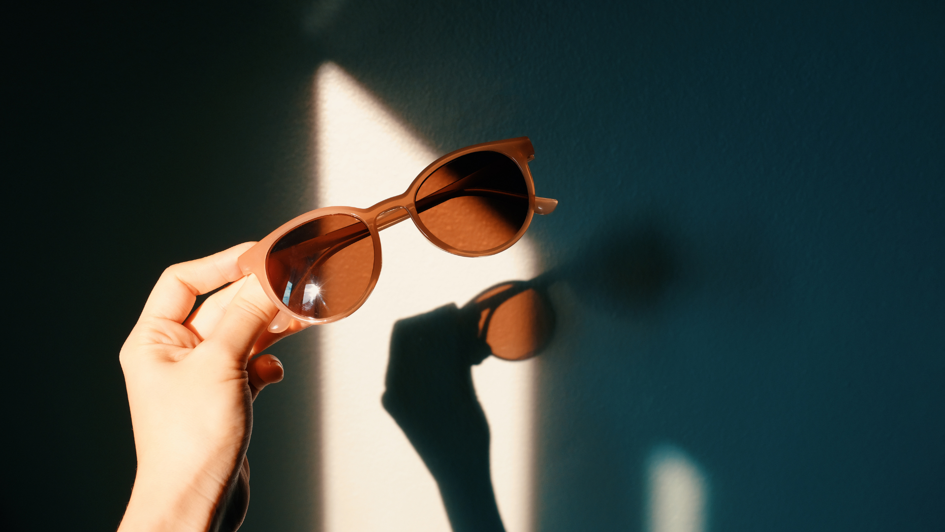 Sluneční brýle v Trutnově s 50% slevou: Ulovte si italské značky v Optika Styl!