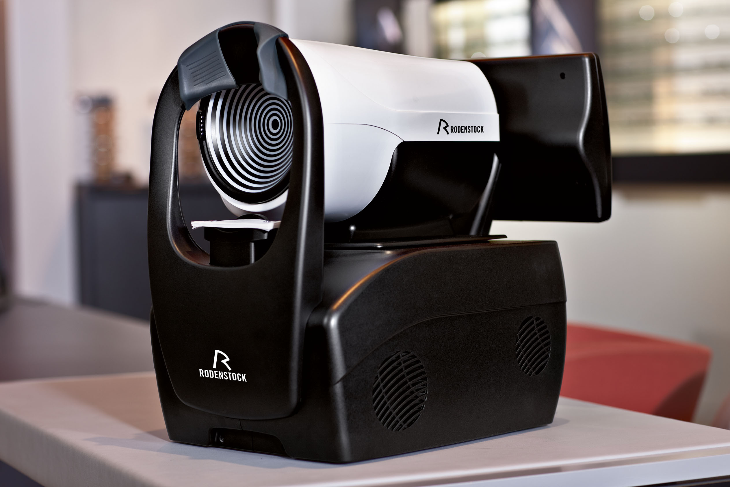 Multifokální brýle v Hradci Králové: Jak si na ně rychle zvyknout a proč se jich nebát?